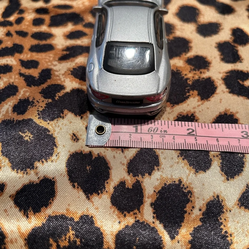 Burago Maserati Gran Turismo Silver 1:43 Scale Diecast Model Car - Picture 8 of 8